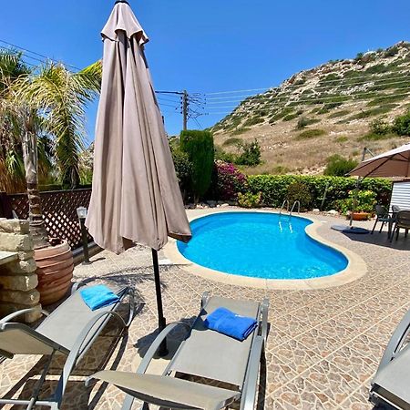 Villa Alicia With Priv Pool, Beautiful Garden And Shady Veranda- 5 Min To The Beach Peyia Buitenkant foto