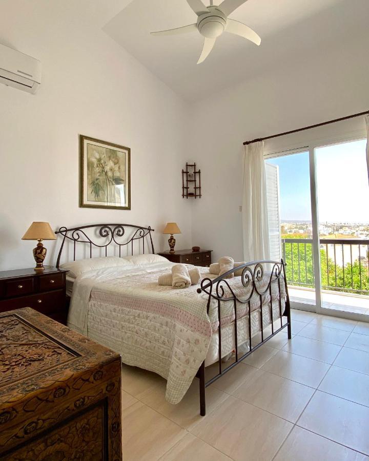 Villa Alicia With Priv Pool, Beautiful Garden And Shady Veranda- 5 Min To The Beach Peyia Buitenkant foto