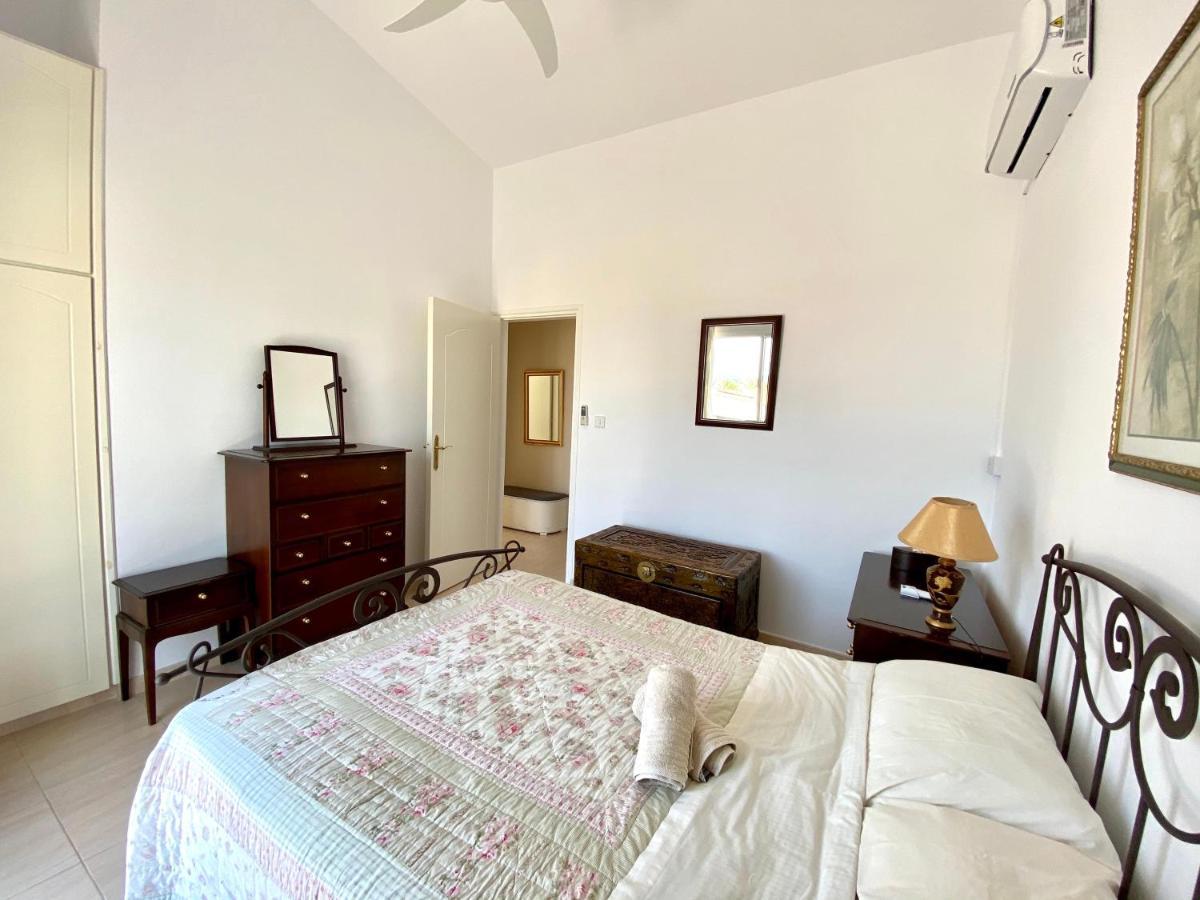 Villa Alicia With Priv Pool, Beautiful Garden And Shady Veranda- 5 Min To The Beach Peyia Buitenkant foto