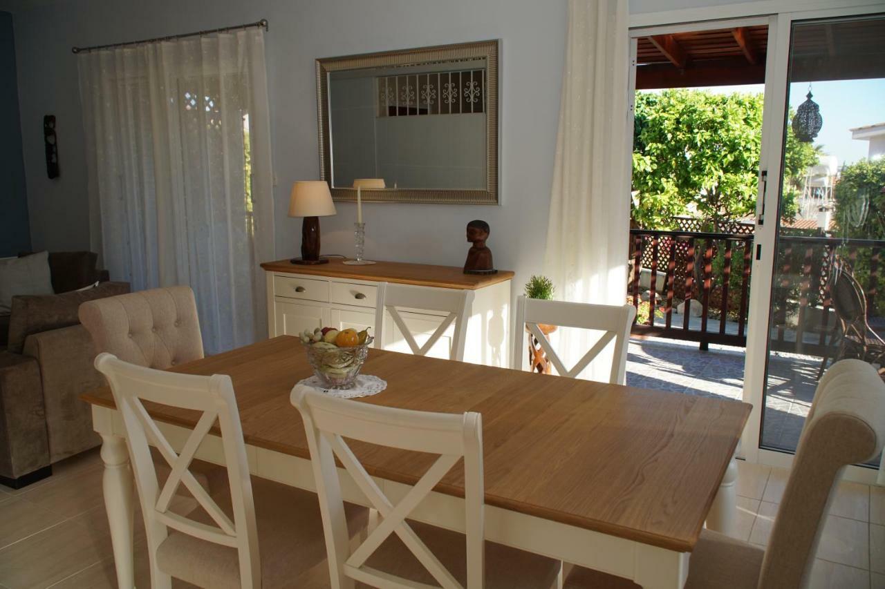 Villa Alicia With Priv Pool, Beautiful Garden And Shady Veranda- 5 Min To The Beach Peyia Buitenkant foto