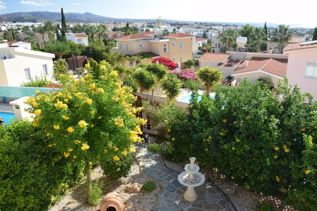 Villa Alicia With Priv Pool, Beautiful Garden And Shady Veranda- 5 Min To The Beach Peyia Buitenkant foto
