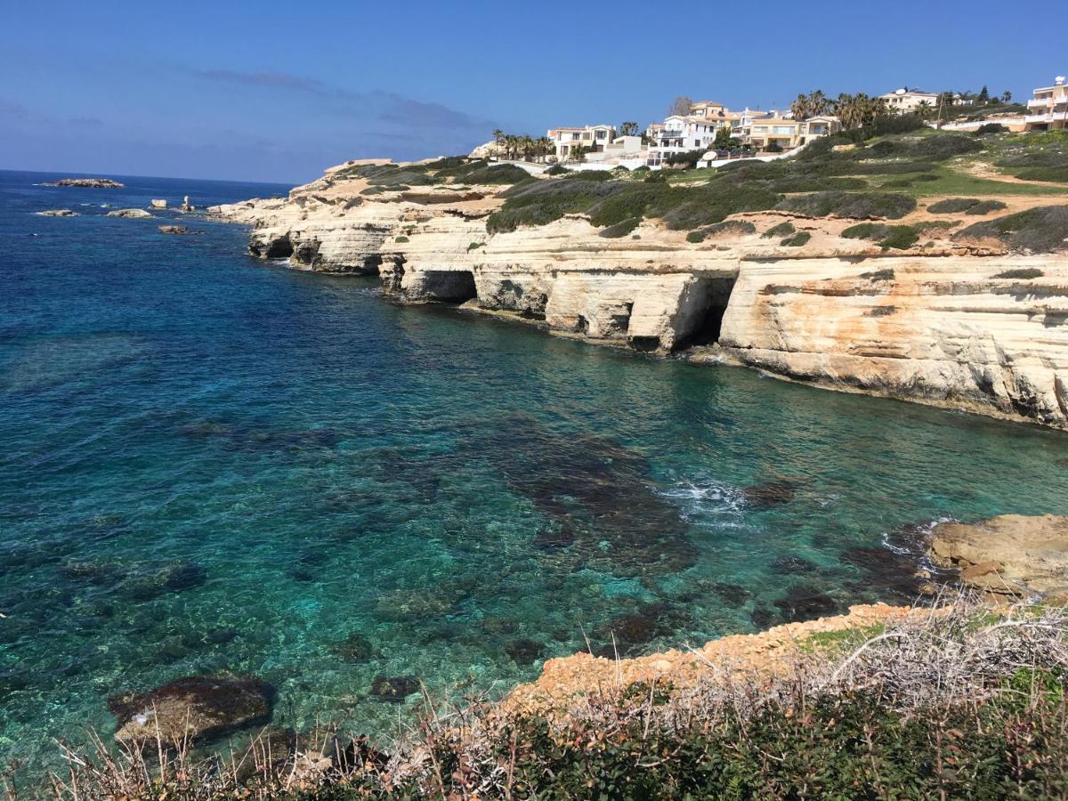 Villa Alicia With Priv Pool, Beautiful Garden And Shady Veranda- 5 Min To The Beach Peyia Buitenkant foto